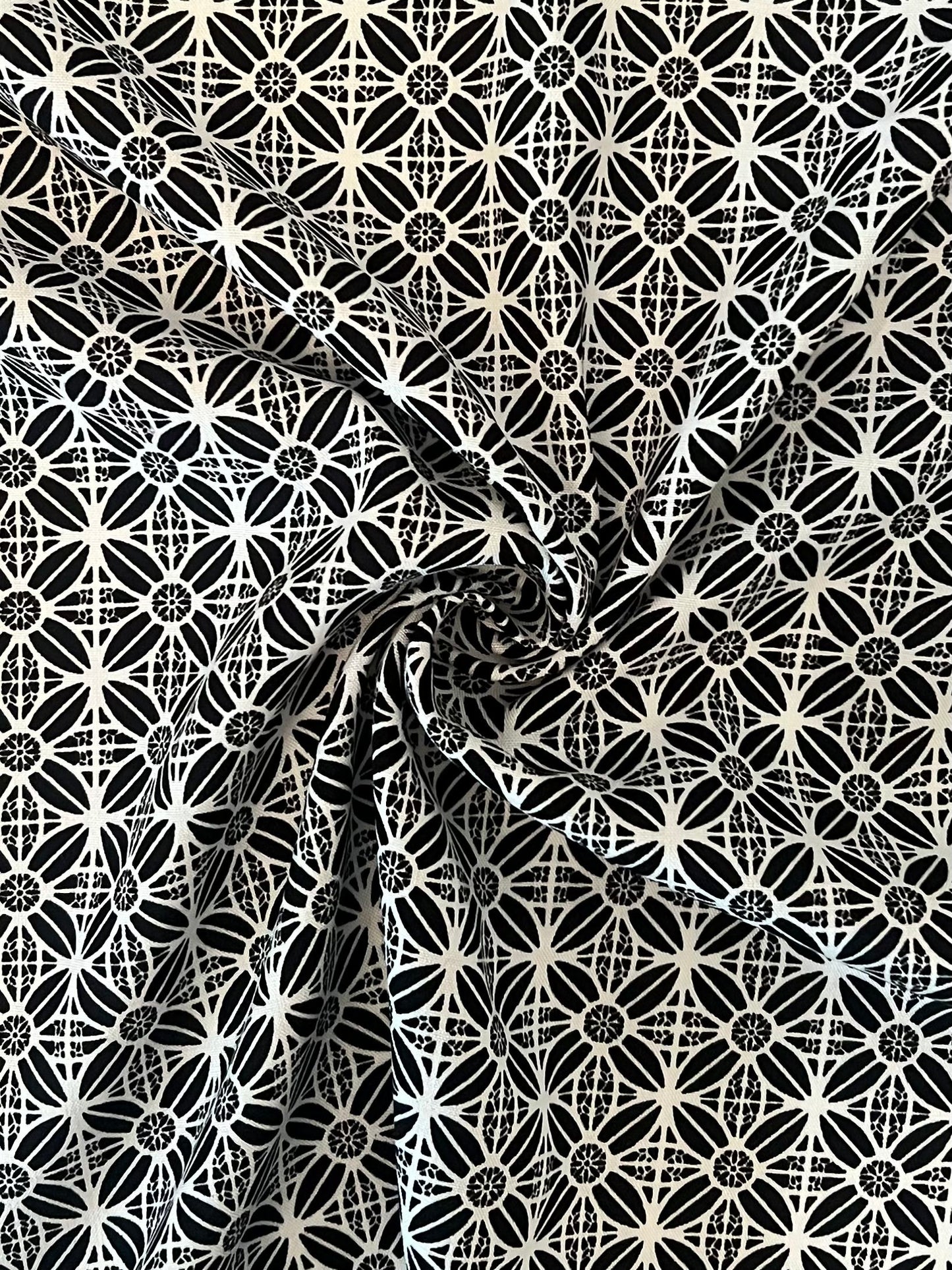 180616 LATTICE BLACK BLACK CHALLIS PRINTS WOVEN