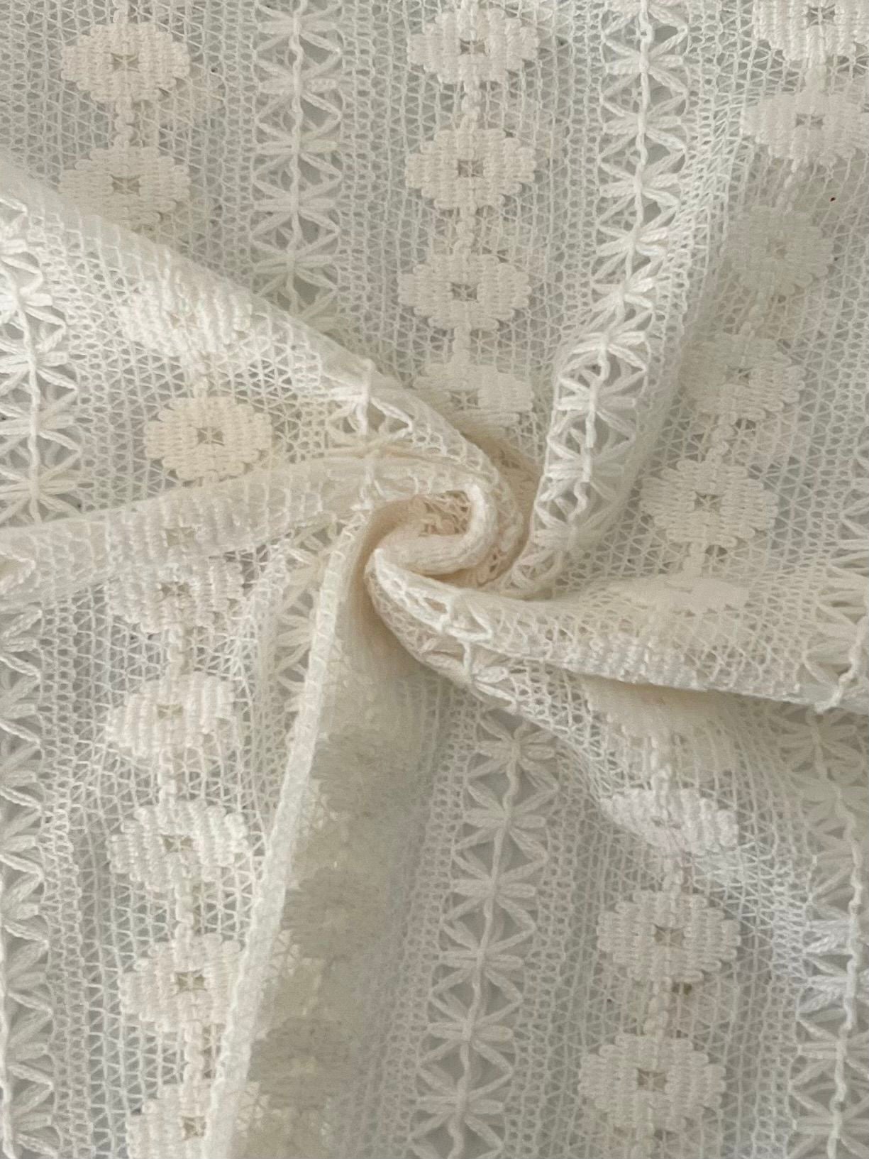 19696 COCONUT MILK NON STRETCH LACE