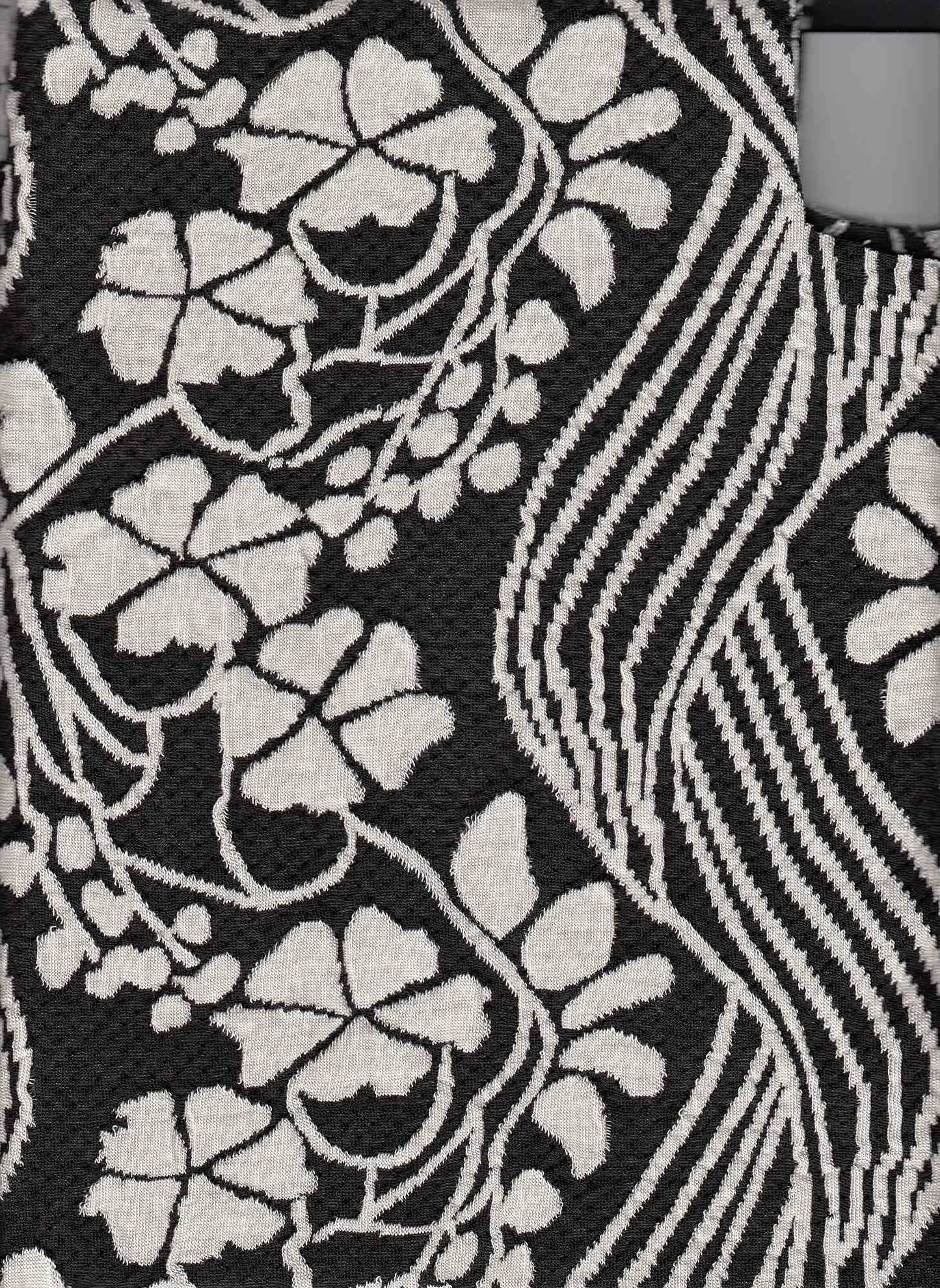 17042 BLACK/NATURAL BLACK DOUBLE KNITS JACQUARD/NOVELTY PRINTS