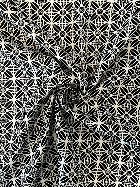 180616 LATTICE BLACK BLACK CHALLIS PRINTS WOVEN
