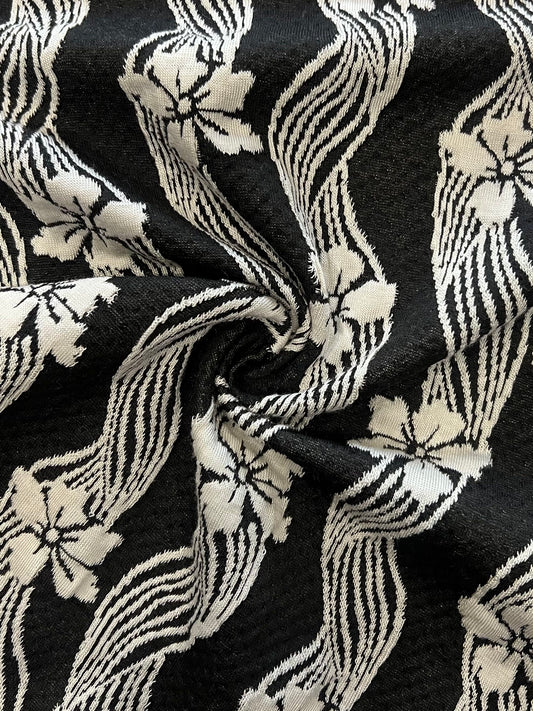 17040 BLACK/IVORY BLACK DOUBLE KNITS JACQUARD/NOVELTY PRINTS
