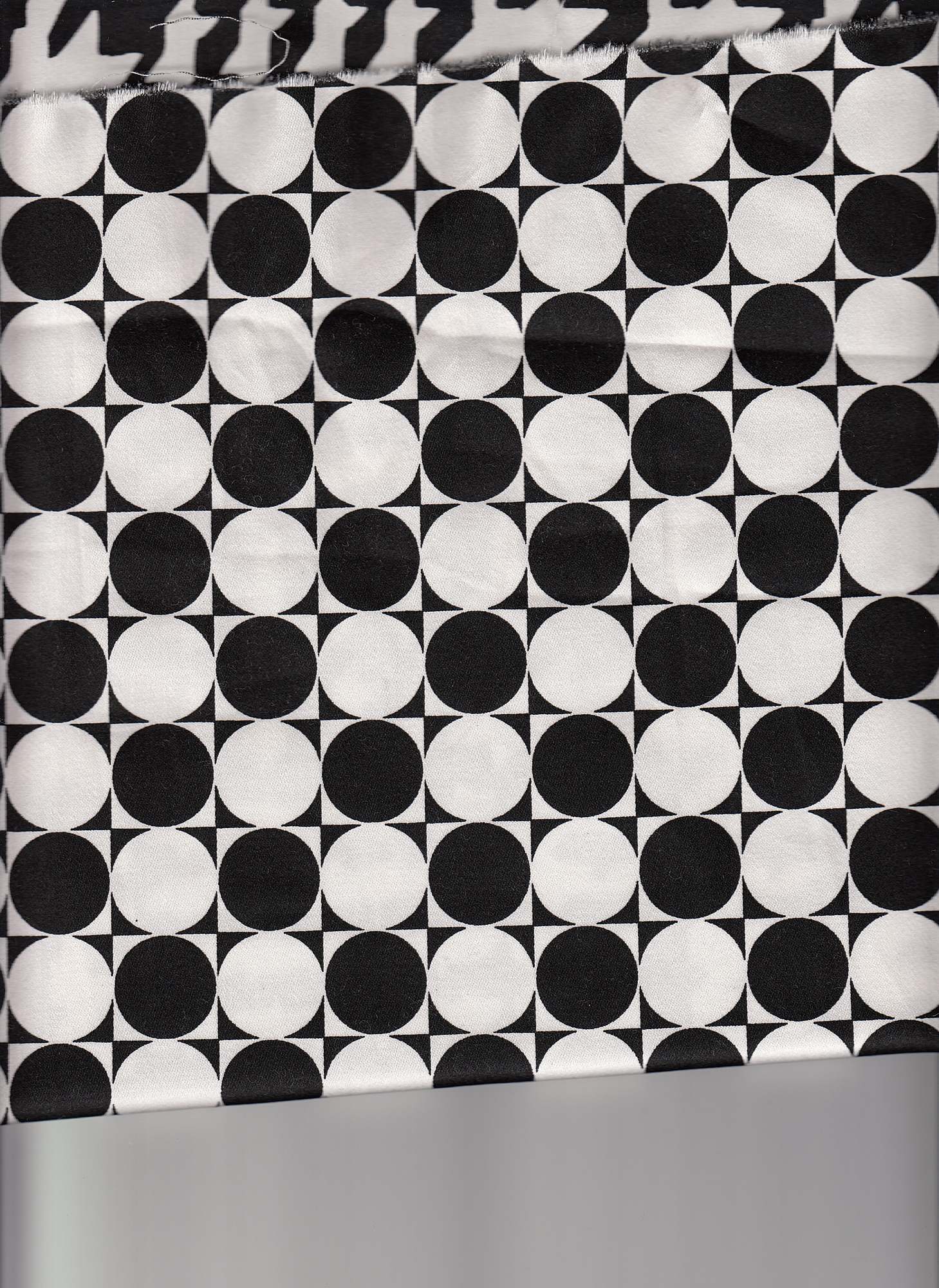 15120 BLACK/WHITE BLACK POPLIN PRINTS WOVEN